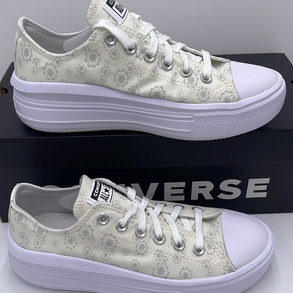 Converse WMNS White Sneakers Platform A00841C CTAS MOVE OX
WHITE/MOUSE/WHITE - Picture 2 of 16